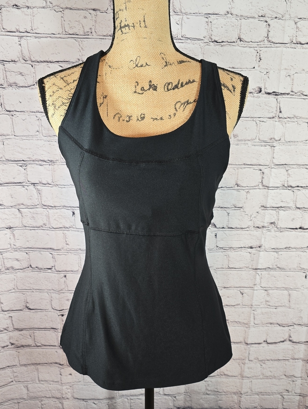 GapBody Black Women’s Racerback Tank Top Size L